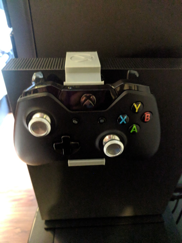 Xbox One X -ohjaimen seinäteline