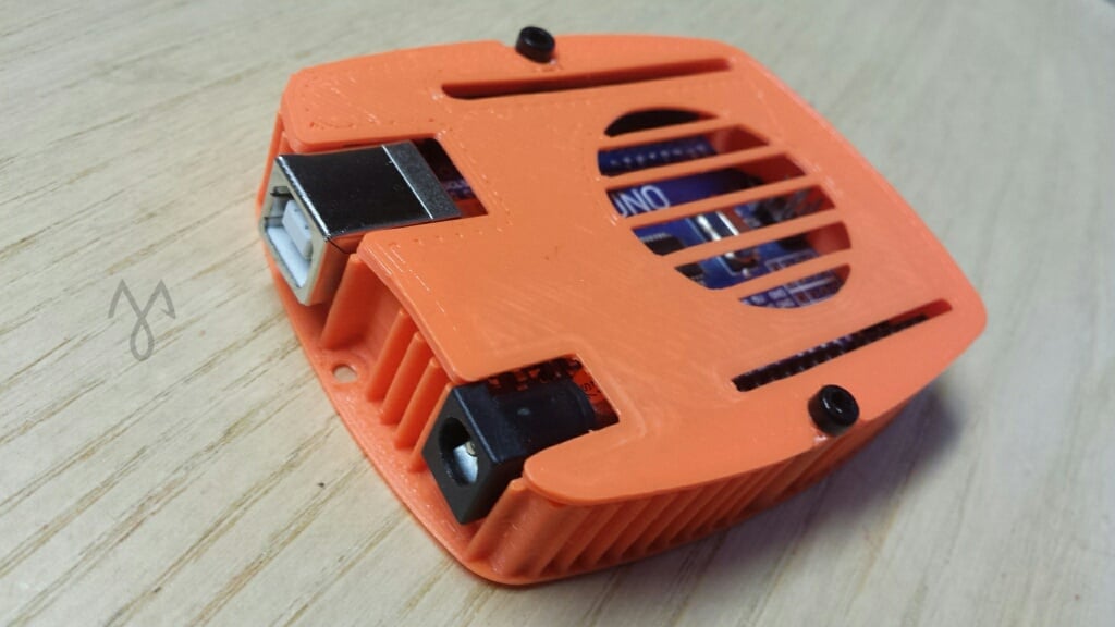 Optimoitu 3D-tulostettu kotelo Arduino Uno R3:lle