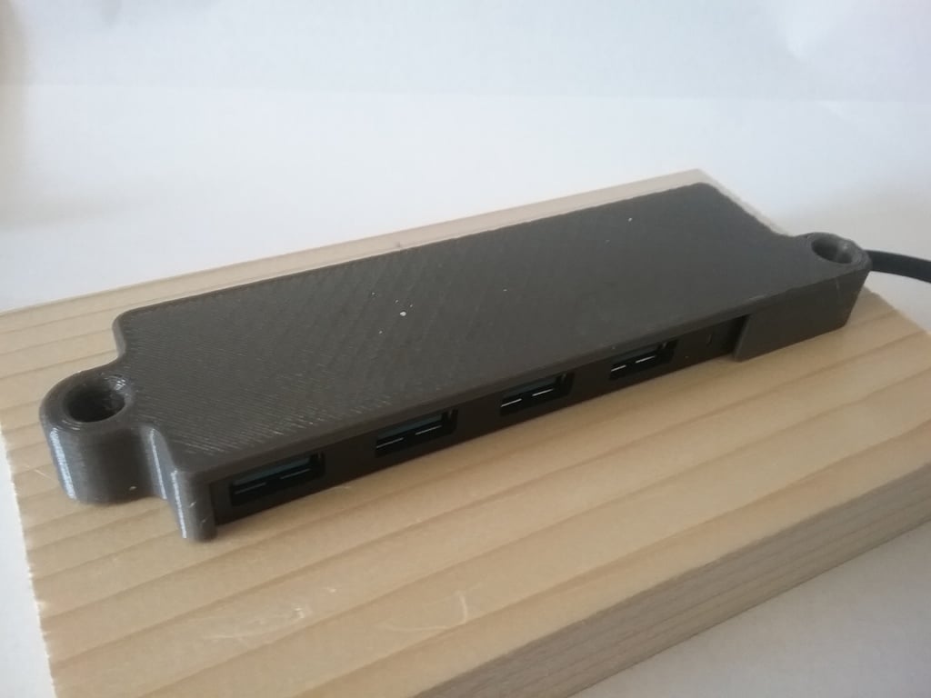 Anker USB Hub-kotelo ja kiinnitys