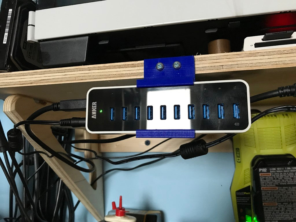 Anker USB Hub 3.0 -pidike