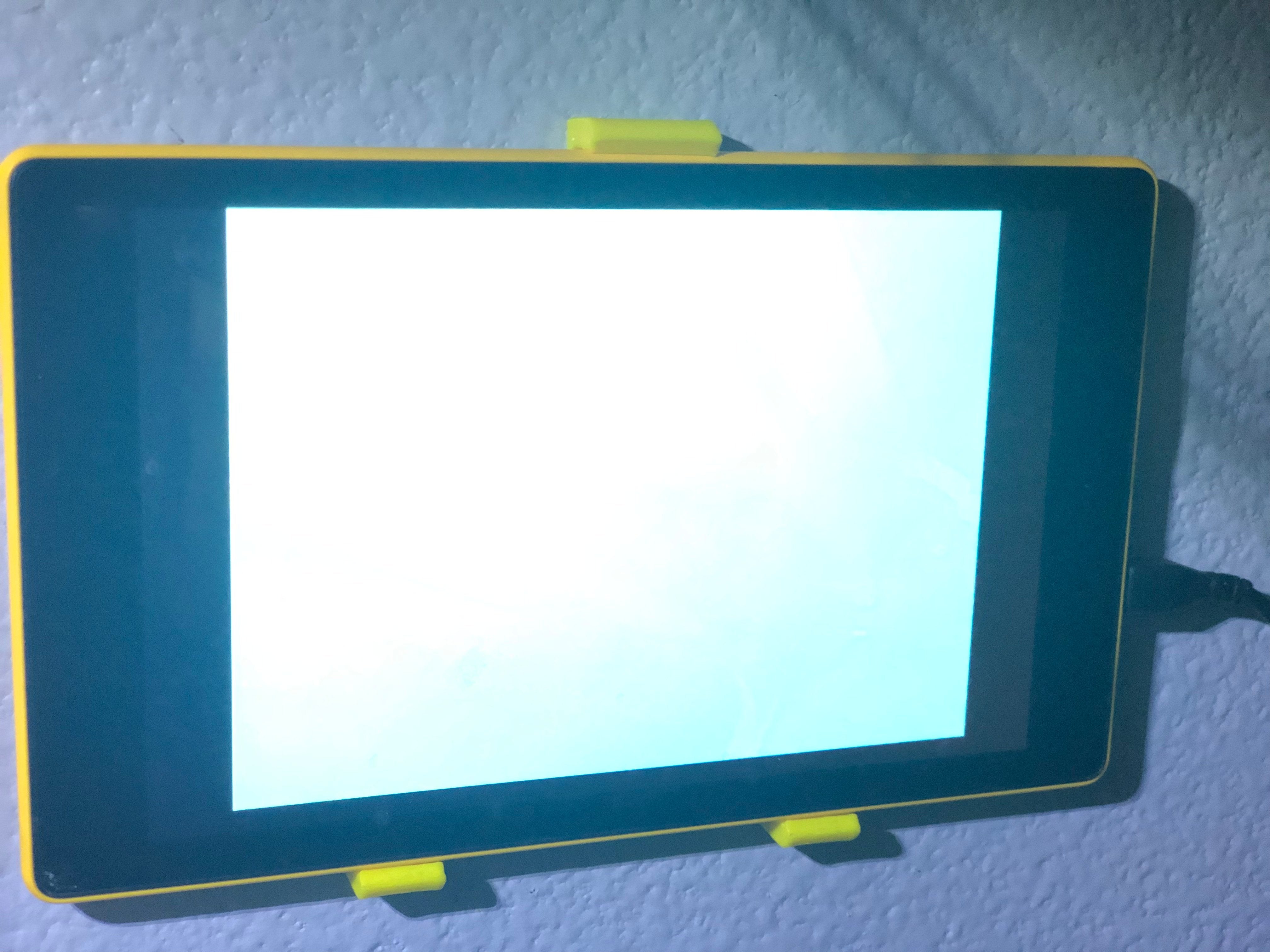 Seinäteline Fire HD 8 -tabletille