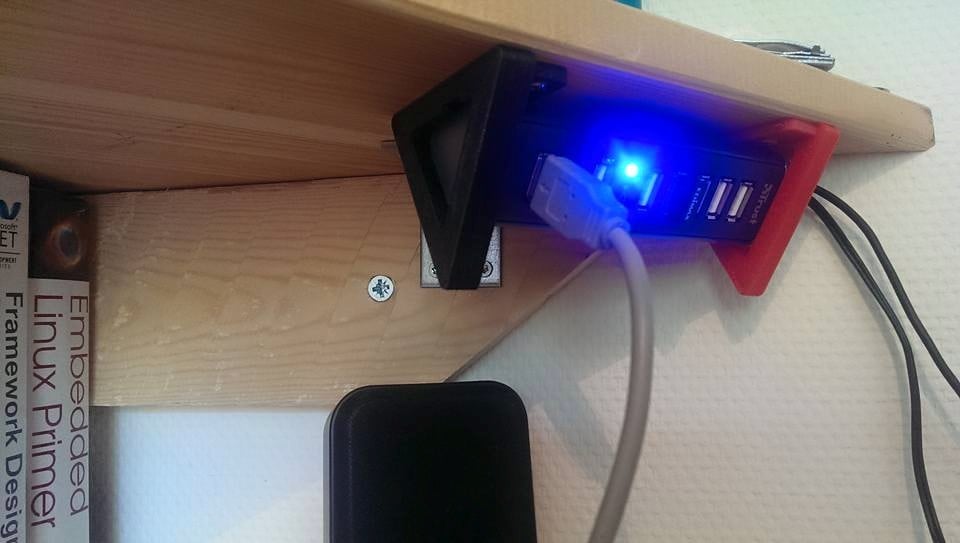 Teline Trust 7-porttiselle USB-keskittimelle