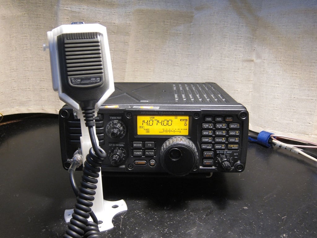 Mikrofoniteline käsimikrofoneille ICOM IC-7200:lle