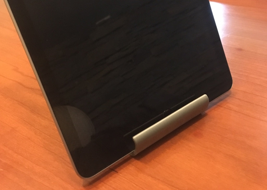 Tyylikäs tabletti- ja iPad-teline