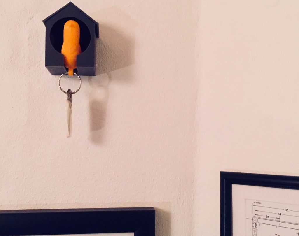 Yksinkertainen Birdhouse avaimenperä seinäkiinnitykseen