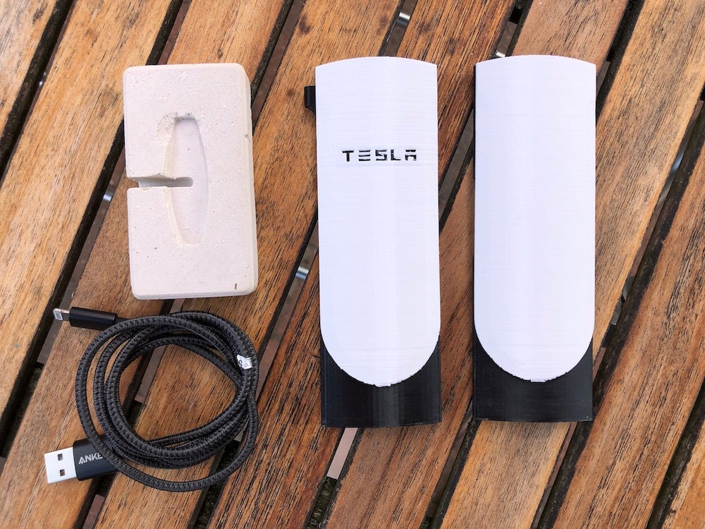 Tesla V4 Supercharger -puhelinlaturimalli