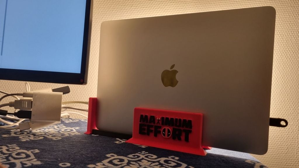 Mukautettava kannettavan tietokoneen telakka/teline MacBookille