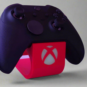 Xbox Elite V2 -ohjaimen jalusta latausalustalla