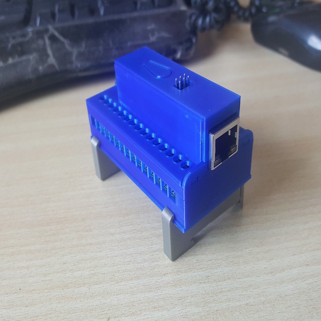 DIN-asennuskotelo Arduino NANO:lle Ethernet-suojalla ja pääteadapterin IO-suojalla