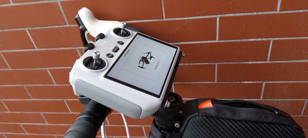 DJI RC -ohjaimen pidike Mini 3 PRO:lle MTB- tai kilpapyörälle Gopro Quadlock -kiinnitysvaihtoehdolla