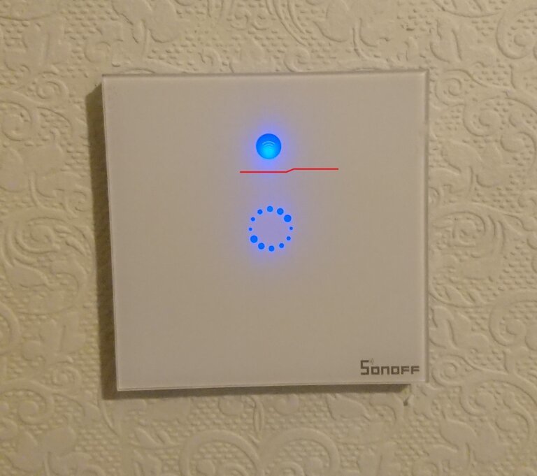 Sonoff-kosketussuojus vilkkuvalle LED-valolle Wi-Fi-häiriön varalta