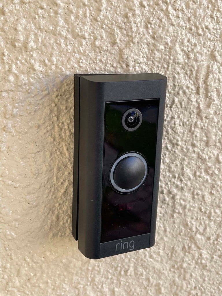 Kulmassa säädettävä seinäkiinnike Ring Video Doorbell Wired