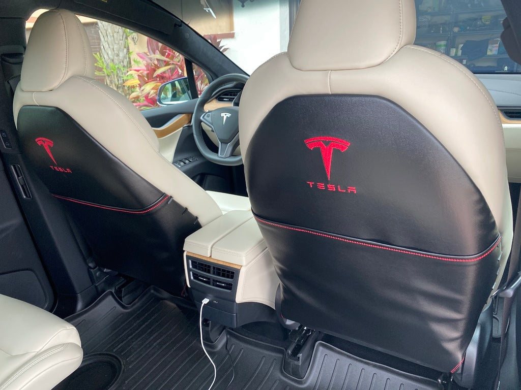 Tesla Model X tai Model S 2020 takapenkin päällisen koukku