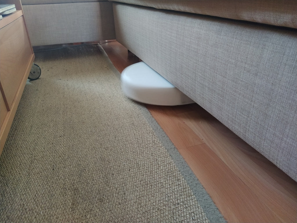 Ikean sohvan jalan pidennys pölynimurille