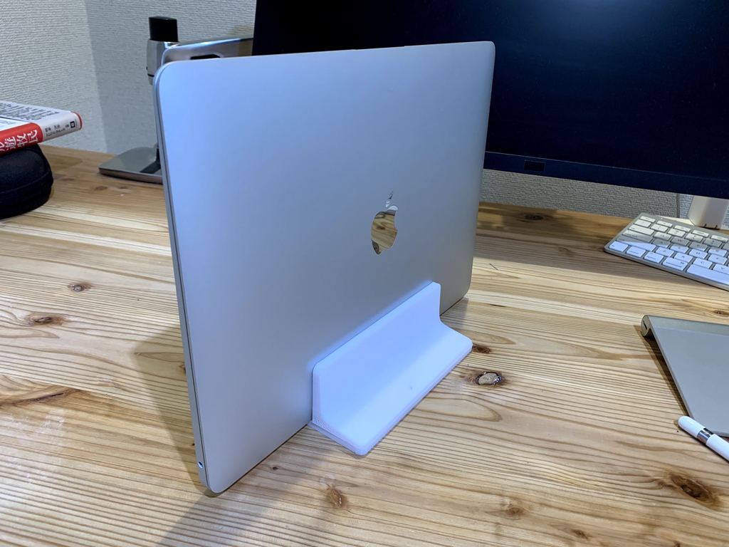 Säädettävä pystysuuntainen kannettavan tietokoneen teline Macbookille ja muille kannettaville tietokoneille