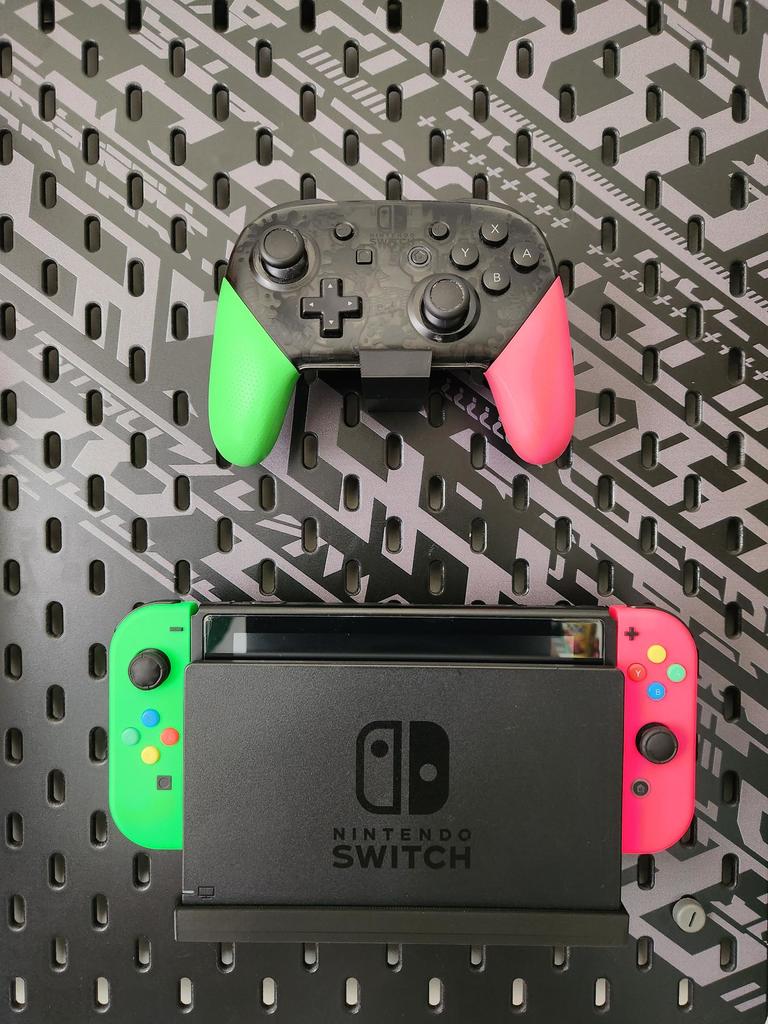 Nintendo Switch Pro -ohjainpidike Skadis Pegboardille