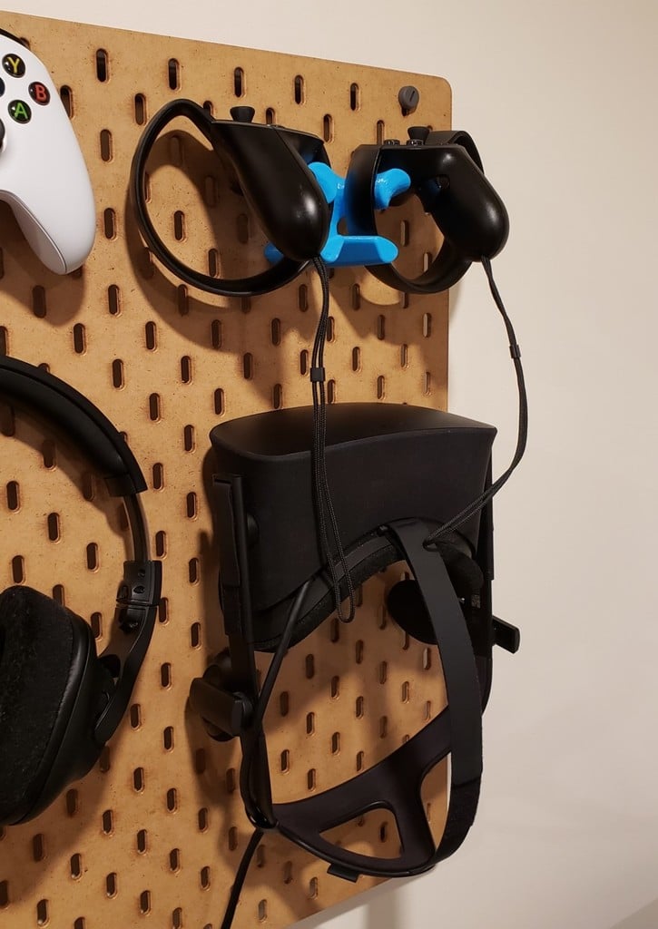 Oculus Touch -seinäteline IKEA Skadisiin