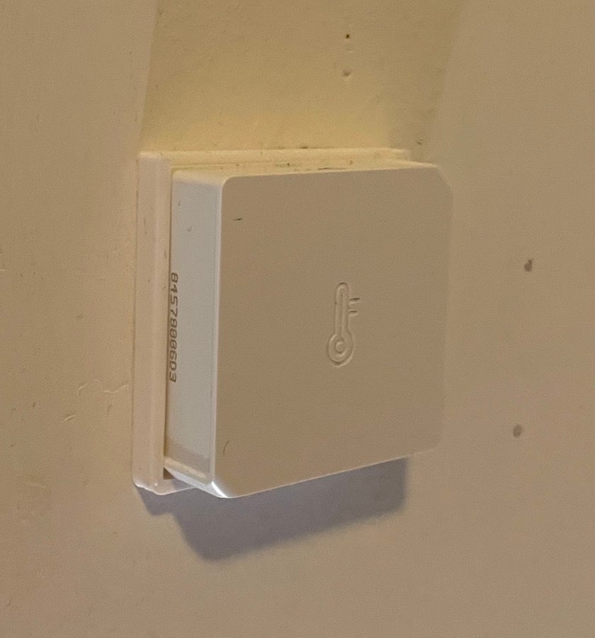 Sonoff Zigbee Sensor -seinäkiinnikkeet